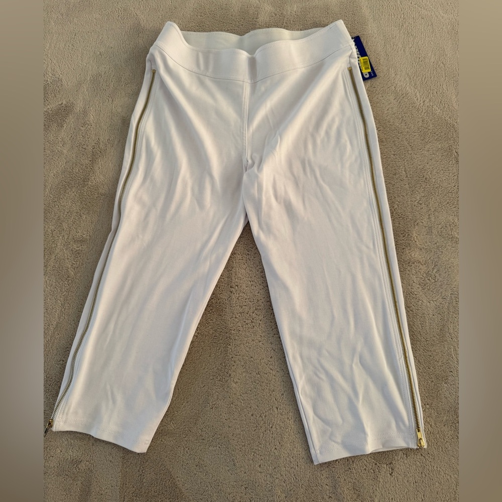 NWT White Nygard Stretch Capris with Side Zippers Size large